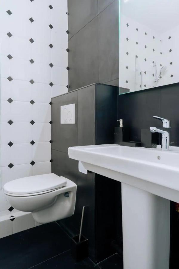 Stylish 2 Bedroom Apartment In Paris Bagian luar foto